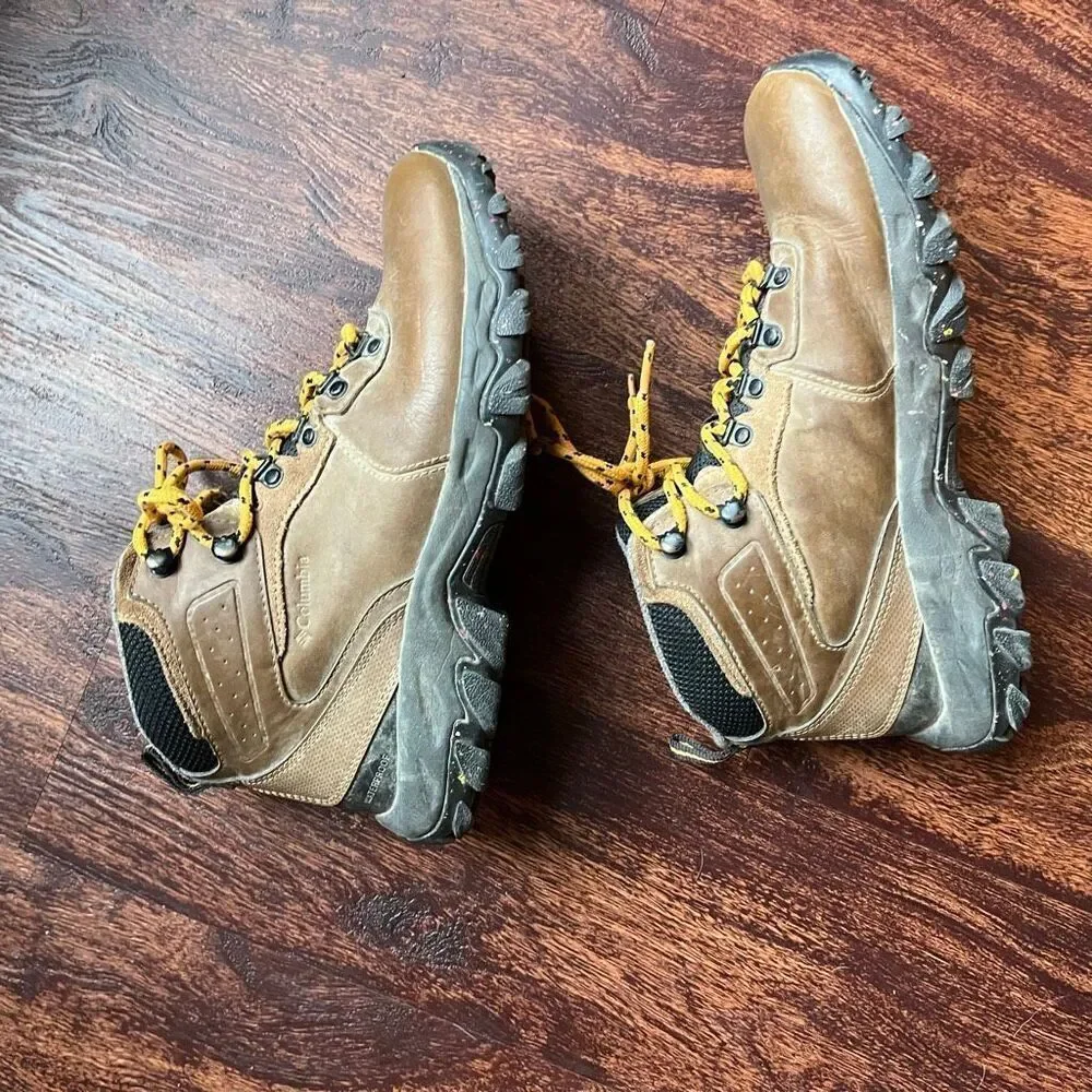 Columbia waterproof Newton Ridge Plus II hiking boots Men’s Size 8
